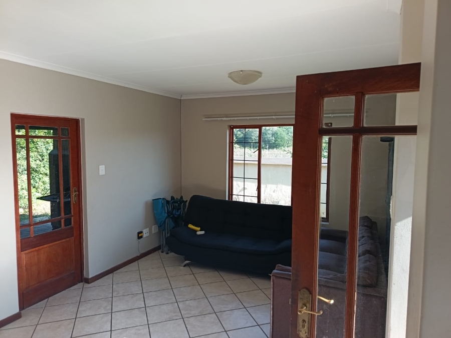 To Let 3 Bedroom Property for Rent in Hillside Free State
